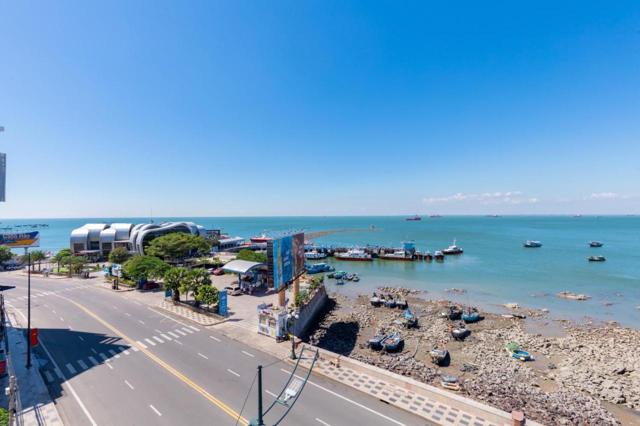 Joi Hospitality - Front Beach Вунгтау Экстерьер фото