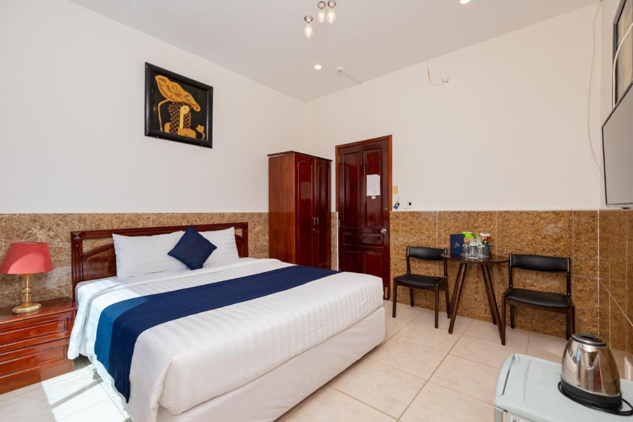 Joi Hospitality - Front Beach Вунгтау Экстерьер фото