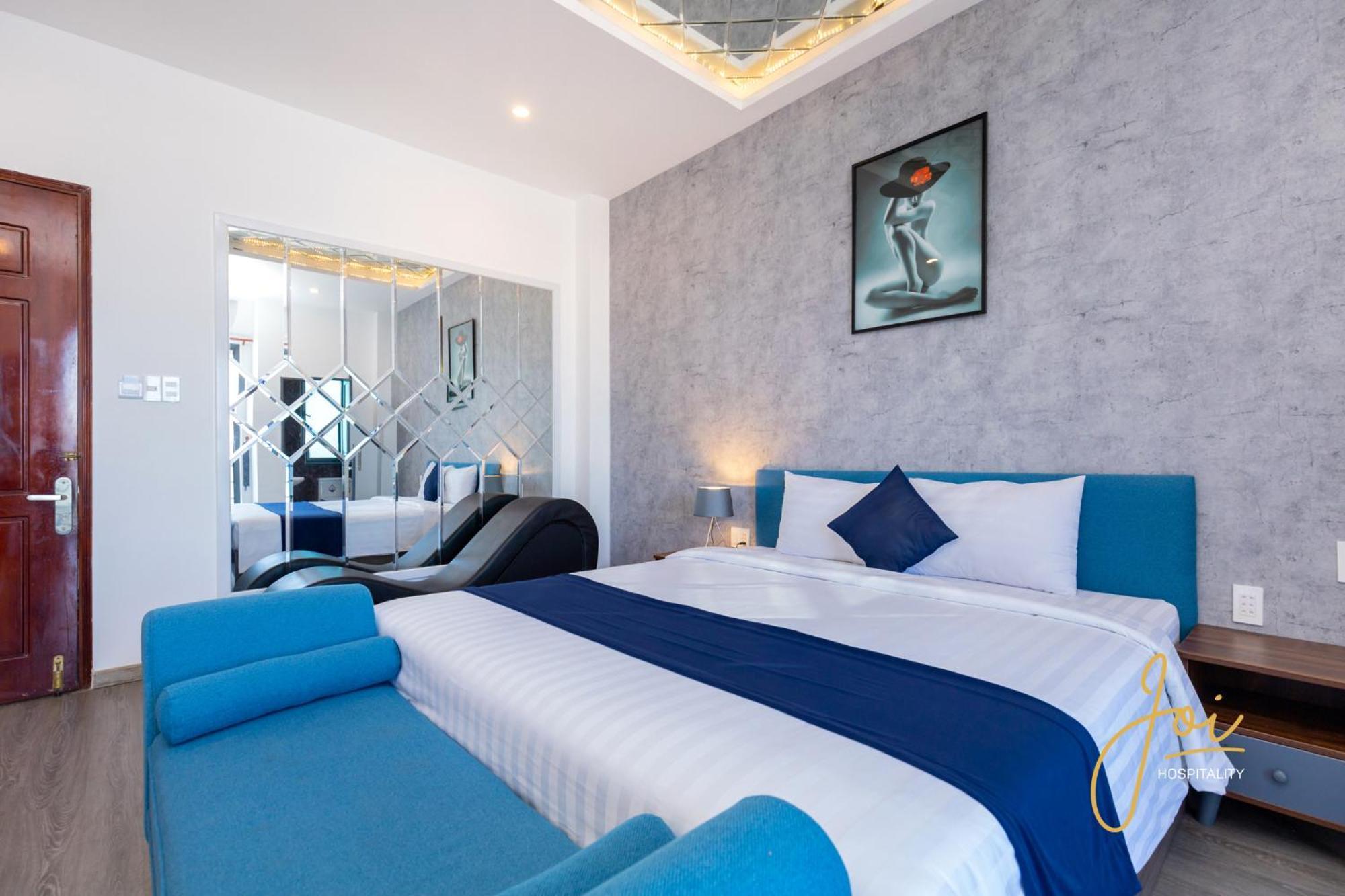 Joi Hospitality - Front Beach Вунгтау Экстерьер фото